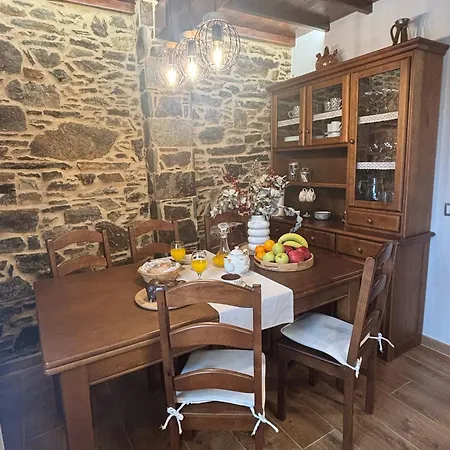 Holiday home Casa Tarrio Con Piscina - Santiago De Compostela